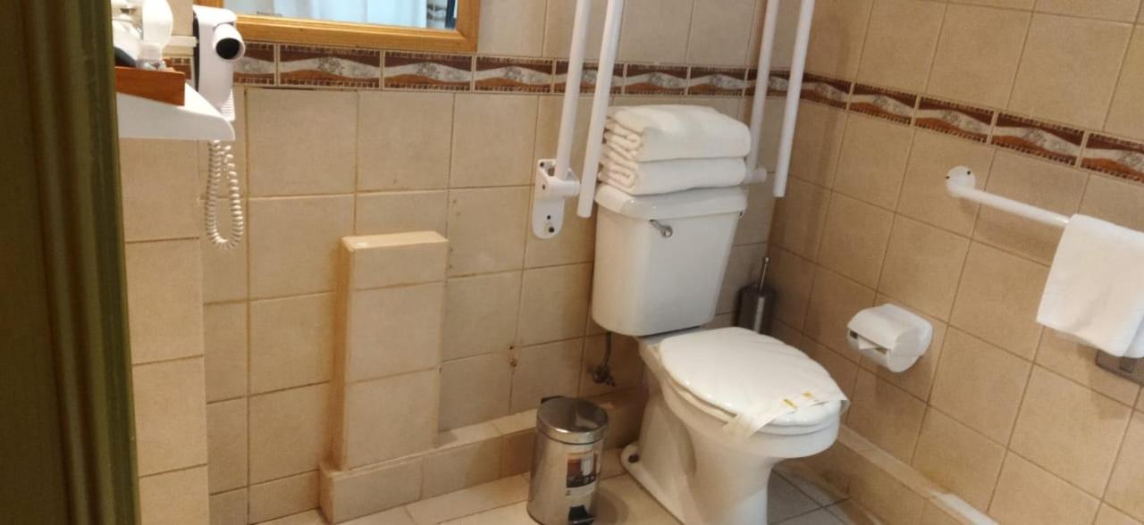 Hotel Di Torlaschi Valdivia Bagian luar foto