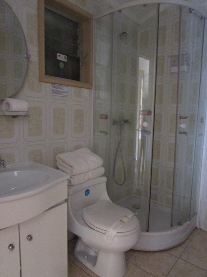 Hotel Di Torlaschi Valdivia Bagian luar foto