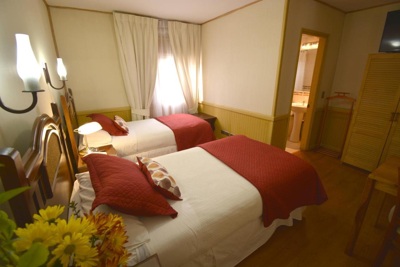 Hotel Di Torlaschi Valdivia Bagian luar foto
