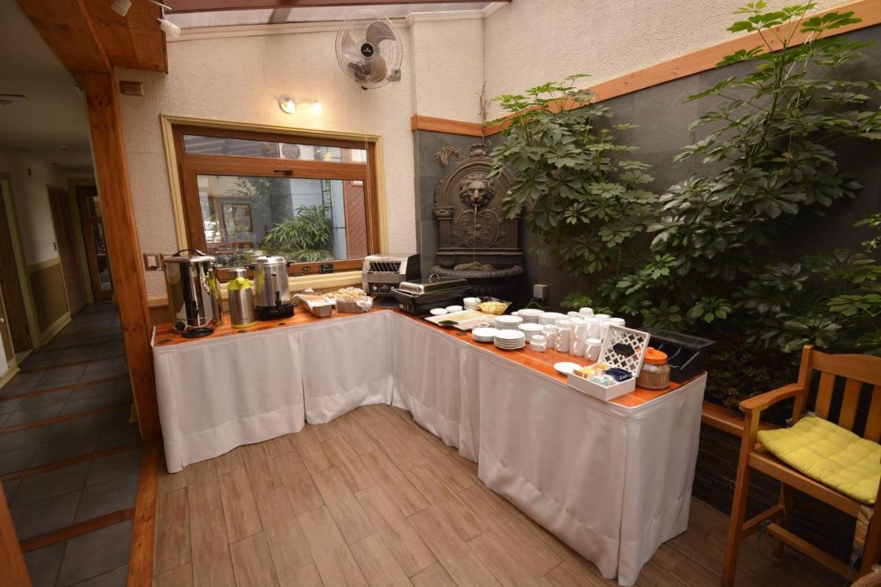 Hotel Di Torlaschi Valdivia Bagian luar foto